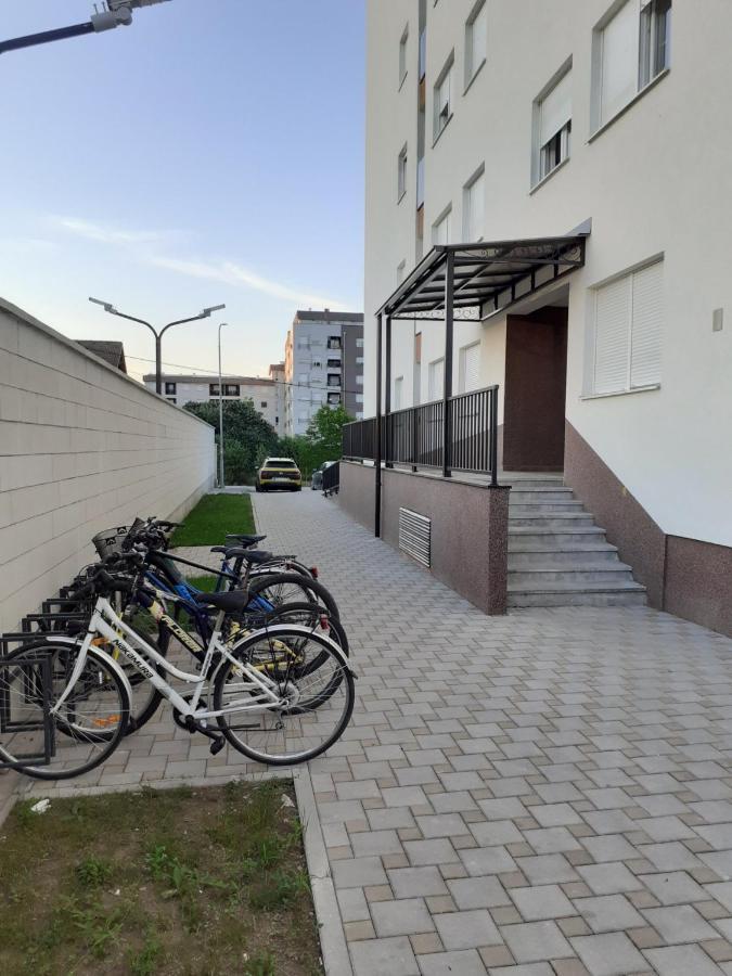 Apartman Vrbas Sa Podzemnom Garazom บันยาลูกา ภายนอก รูปภาพ