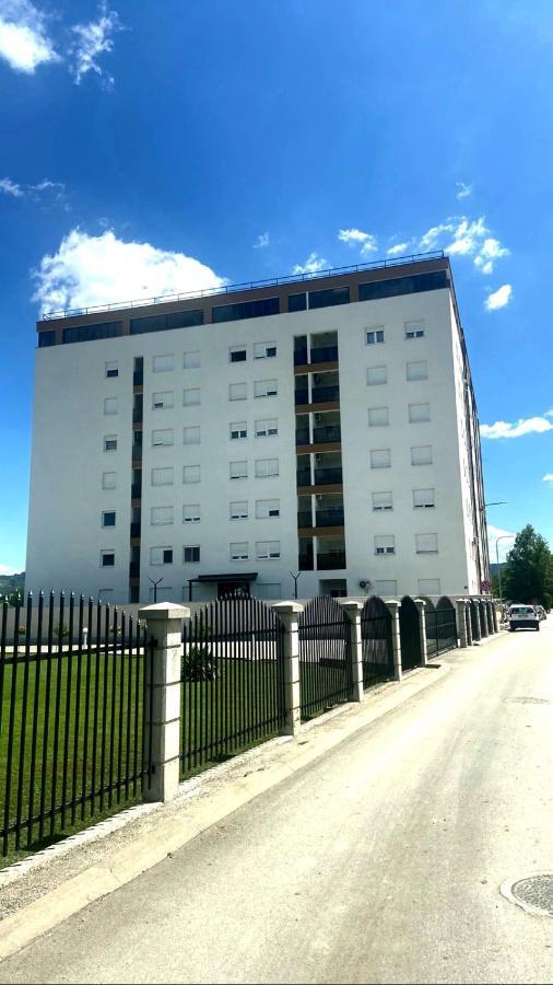 Apartman Vrbas Sa Podzemnom Garazom บันยาลูกา ภายนอก รูปภาพ