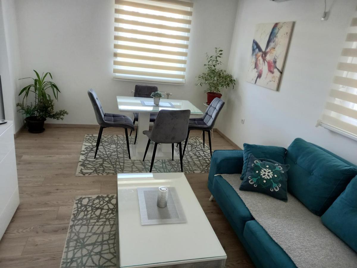 Apartman Vrbas Sa Podzemnom Garazom บันยาลูกา ภายนอก รูปภาพ